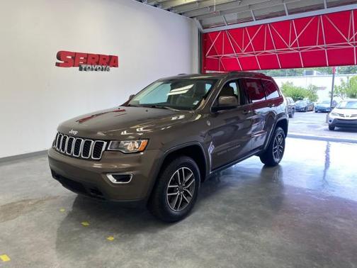 2020 Jeep Grand Cherokee Laredo