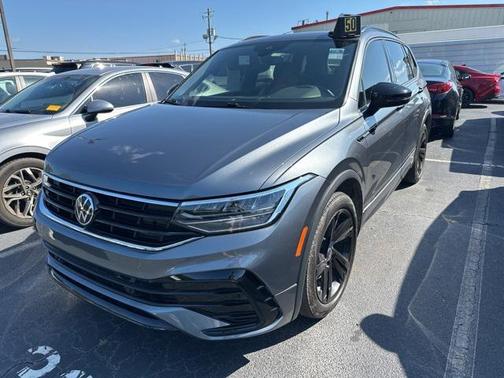 2023 Volkswagen Tiguan 2.0T SE R-Line Black