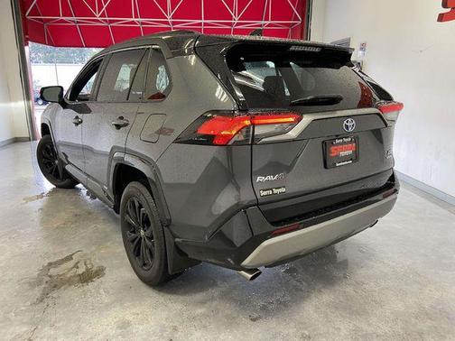 2024 Toyota RAV4 Hybrid SE