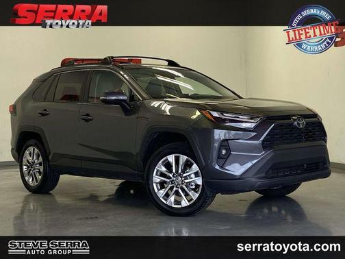 2025 Toyota RAV4 XLE Premium