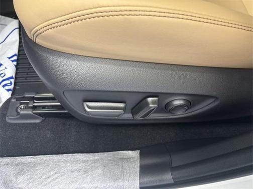 2025 Toyota RAV4 Hybrid XLE Premium