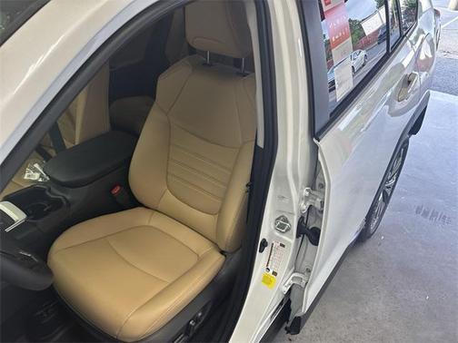2025 Toyota RAV4 Hybrid XLE Premium