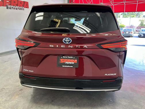 Ruby Flare Pearl 2025 Toyota Sienna Platinum