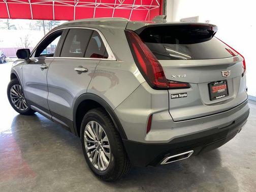 2025 Cadillac XT4 Premium Luxury