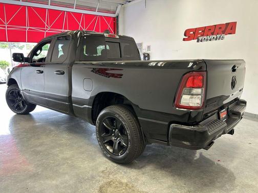 Diamond Black Crystal Pearlcoat 2021 RAM 1500 Big Horn/Lone Star