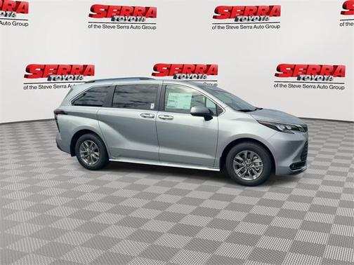 2025 Toyota Sienna XLE