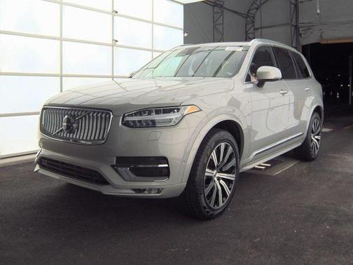 2025 Volvo XC90 B6 Plus 7-Seater