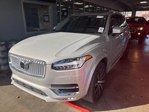 2025 Volvo XC90 B6 Plus 7-Seater