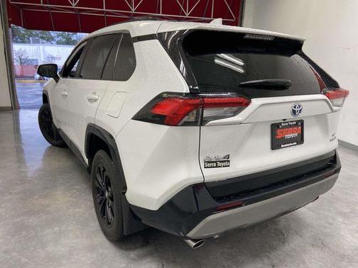 2024 Toyota RAV4 Hybrid SE
