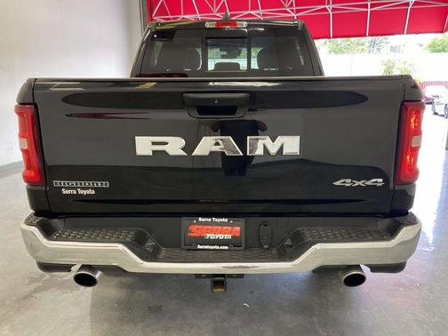 Diamond Black Crystal Pearlcoat 2025 RAM 1500 Big Horn/Lone Star