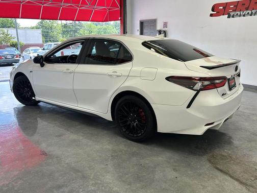 Ice Cap 2023 Toyota Camry SE