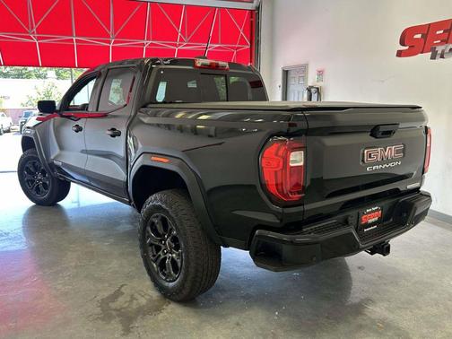 Onyx Black 2024 GMC Canyon Elevation
