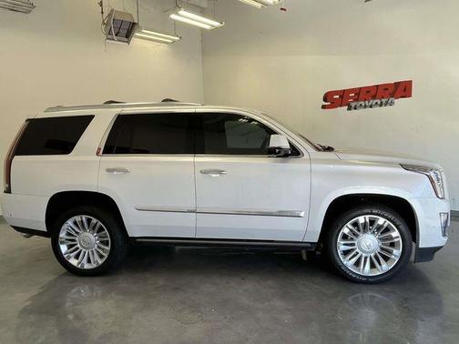 2018 Cadillac Escalade Platinum