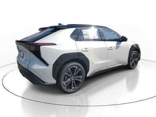 2025 Toyota bZ4X Limited