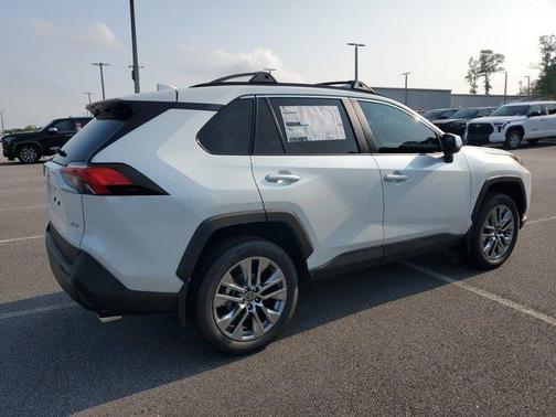 2025 Toyota RAV4 XLE Premium