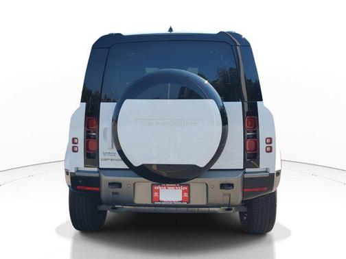 2024 Land Rover Defender 90 P400 X-Dynamic SE