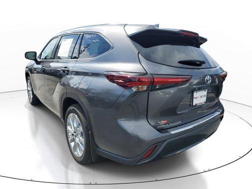 2025 Toyota Highlander Hybrid Limited