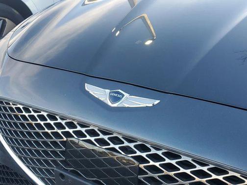 2023 Genesis G70 2.0T RWD