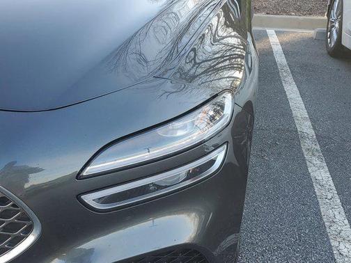 2023 Genesis G70 2.0T RWD