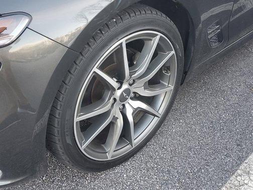 2023 Genesis G70 2.0T RWD