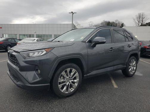 2020 Toyota RAV4 XLE Premium