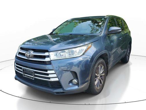 Shoreline Mist 2017 Toyota Highlander XLE