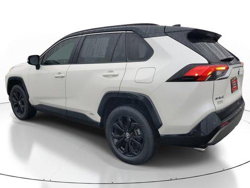 2022 Toyota RAV4 Hybrid SE