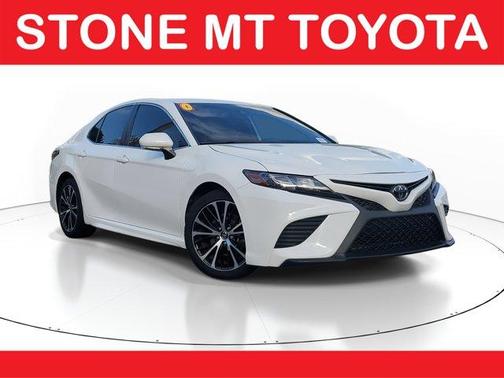 2020 Toyota Camry SE