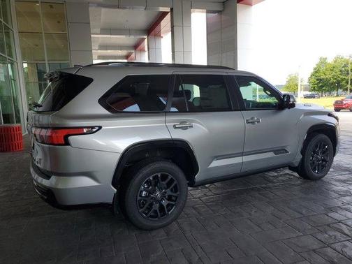 2025 Toyota Sequoia Platinum