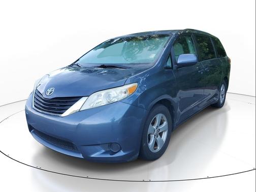 Shoreline Mist 2014 Toyota Sienna LE