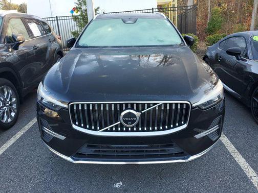 2023 Volvo XC60 B6 Ultimate Bright Theme