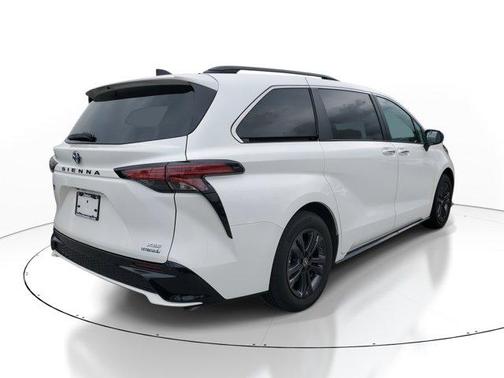 2024 Toyota Sienna XSE 7 Passenger