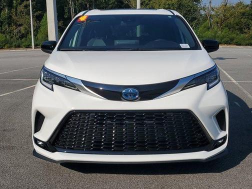 2024 Toyota Sienna XSE 7 Passenger