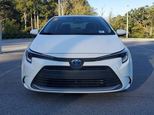 2025 Toyota Corolla Hybrid SE