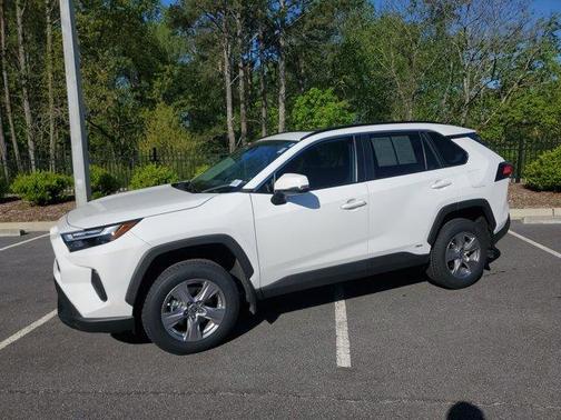 2024 Toyota RAV4 Hybrid XLE