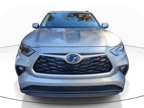 2024 Toyota Highlander Hybrid XLE