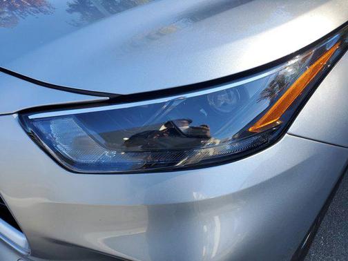 2024 Toyota Highlander Hybrid XLE