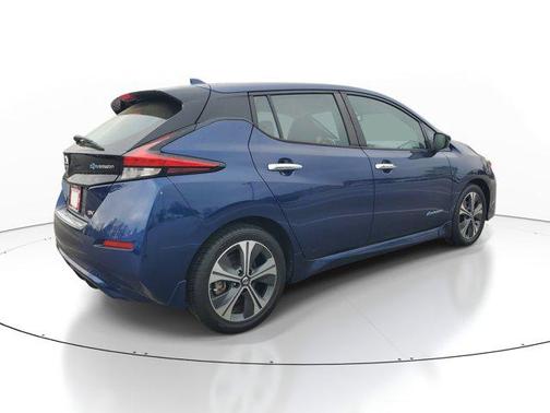 Deep Blue Pearl 2018 Nissan Leaf SV