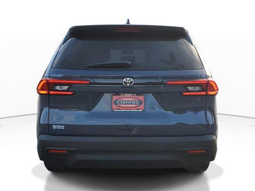 2025 Toyota Highlander LE