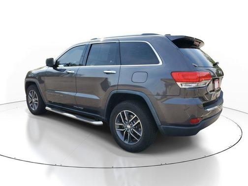 Granite Crystal Metallic Clearcoat 2017 Jeep Grand Cherokee Limited