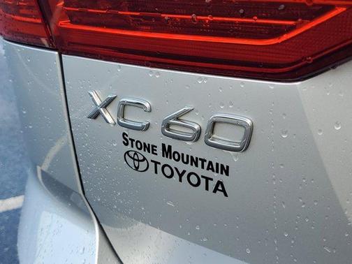 2019 Volvo XC60 T5 Momentum