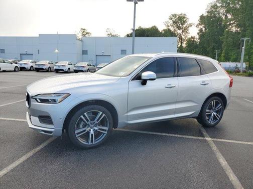2019 Volvo XC60 T5 Momentum