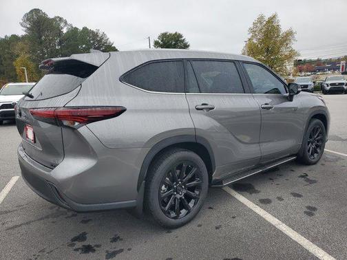 2025 Toyota Highlander XLE