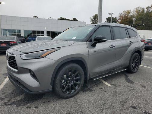 2025 Toyota Highlander XLE