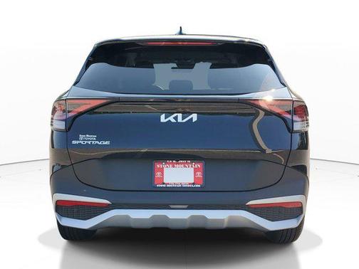 Ebony Black 2025 Kia Sportage LX