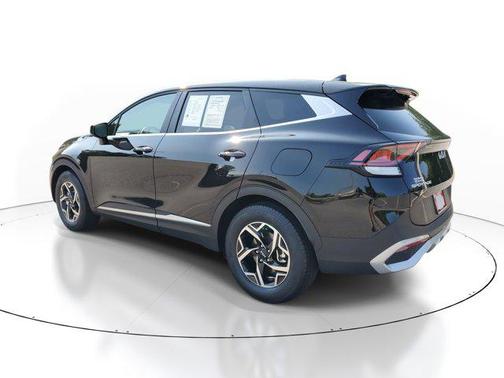 Ebony Black 2025 Kia Sportage LX