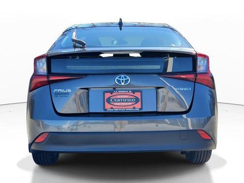 2022 Toyota Prius LE