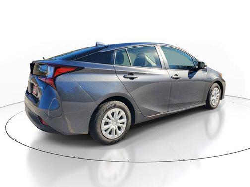 2022 Toyota Prius LE