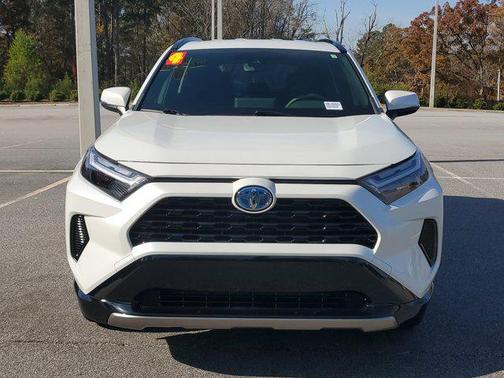 2024 Toyota RAV4 Hybrid SE