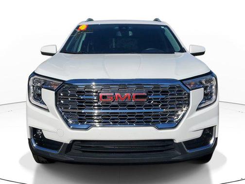 Summit White 2024 GMC Terrain SLT